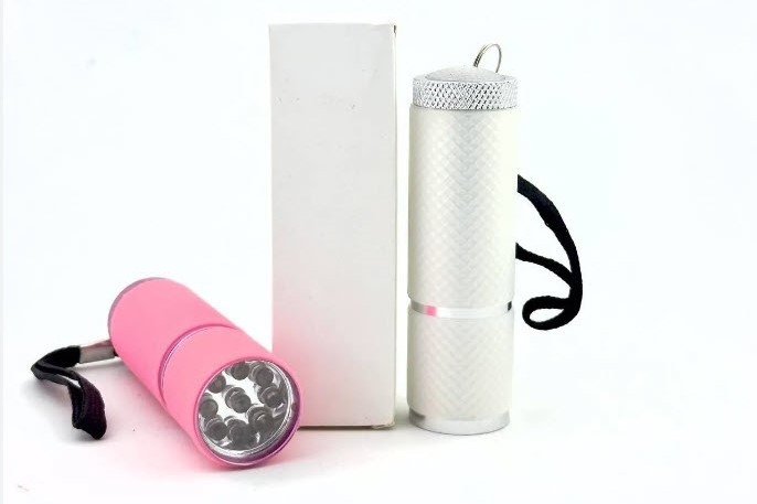 یووی چراغ قوه ای ناخن